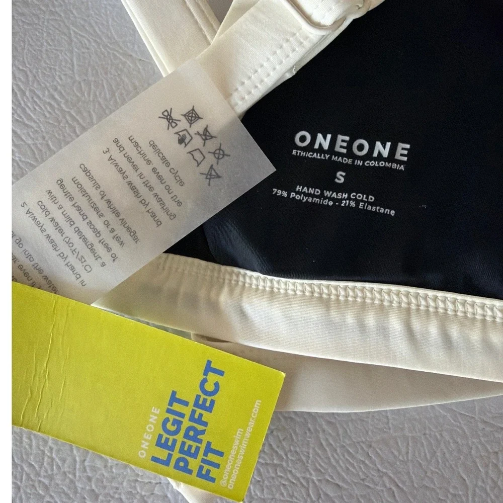 ONEONE Womens Bikini Top Small Black Cream Contrast Trim NWT Swimwear‎